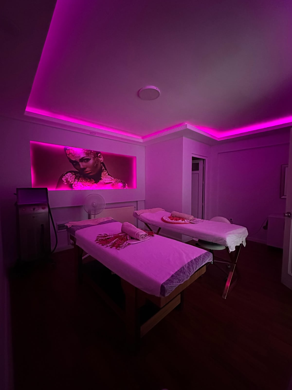 Neva Spa çift kişilik terapi odası ambiyans aydınlatması
